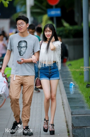 长腿性感娇美的女友