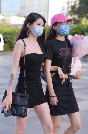 21731-6+57 /纤细美腿小姐姐 5P