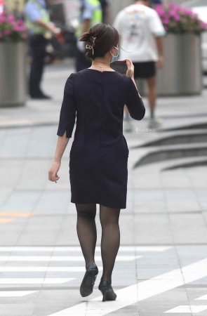 【珏一笑而过】诱惑街拍黑丝OL