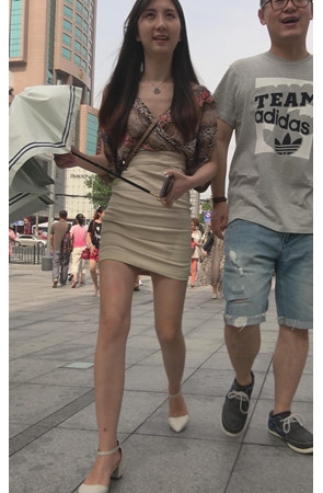 漂亮的高腰包臀裙小姐姐