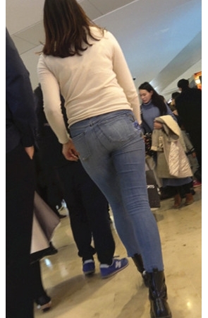 白衣牛仔美女[689M/MP4]