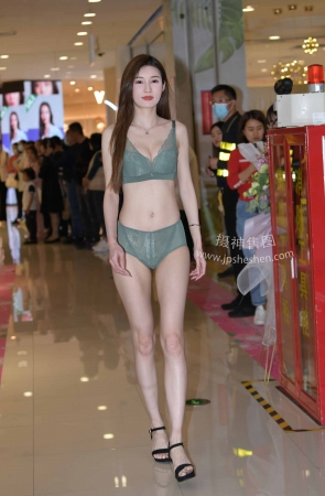 2338-4+54三八女神节，她身材真好～ 15P