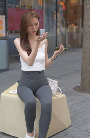 一始街拍作品 – 茫