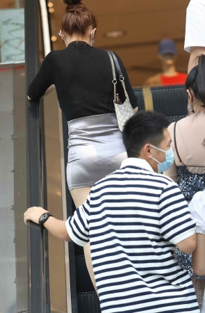 诱惑街拍肉丝包臀裙shaofu