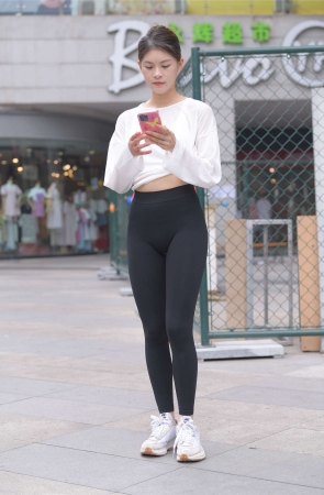 一始街拍作品 阳光甚好