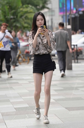 妹妹很清纯可人，230927-6-33 14P