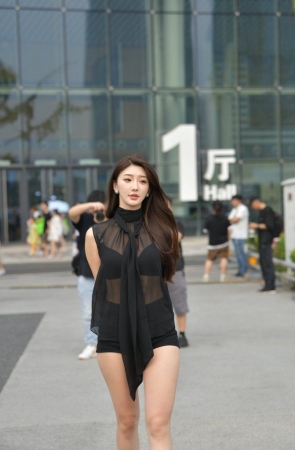 黑色系女神 [119P-2.46GB]