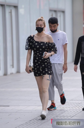 性感美背小姐姐3A1585[968M]