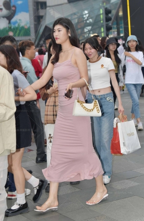 身材好穿啥都是好看。240201-2-41 15P