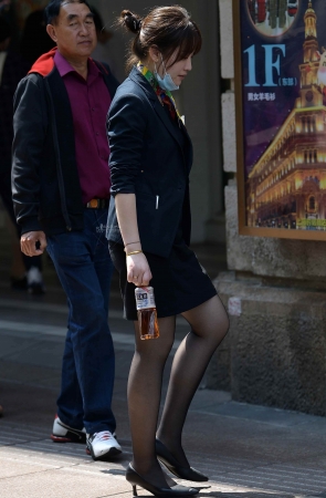 街拍黑丝-来看看吧