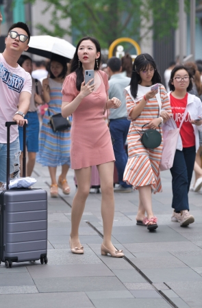 遇见长腿肉丝美女