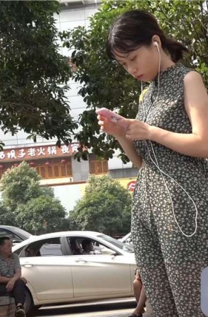 鲜嫩多汁的美足，妹纸更是清新可人