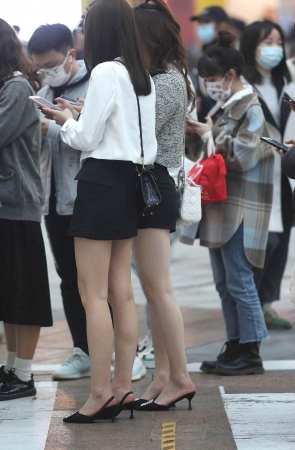 玉足街拍高跟shaofu