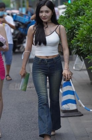 牛仔紧身裤美女(225P)