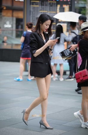 女人这样穿才有范儿