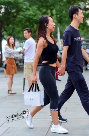 9.3 紧身瑜珈裤少妇