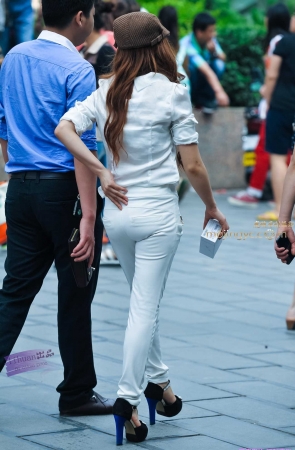 李欢原创——–白裤，丰腴（12P）