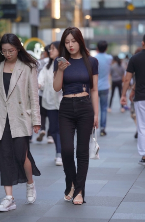 漂亮气质长腿牛仔