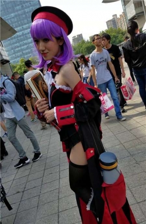 4k-高挑漂亮的二次元少女