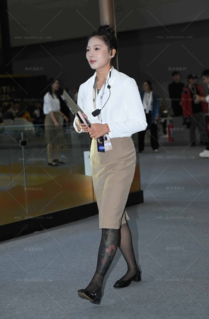 251122-10-73√豪车展台-真纹身销售啊