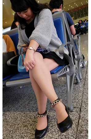 候车室肉丝美妇