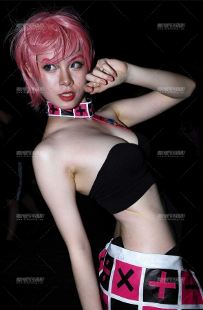 红发黑色抹胸coser