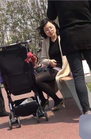 4k-极品黑丝高跟鞋年轻辣妈