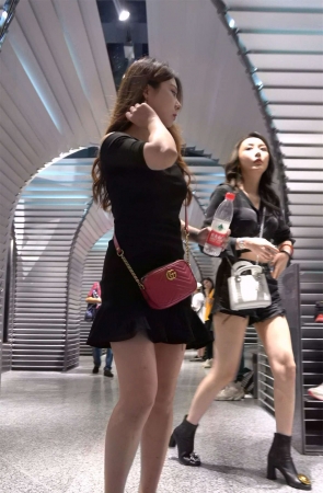 性感身材短裙短裤美女