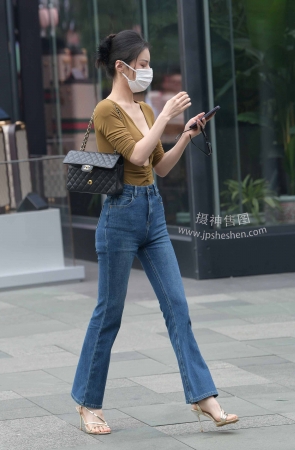 23624-3=94/高挑靓丽，紧牛大丁姐美女 16P