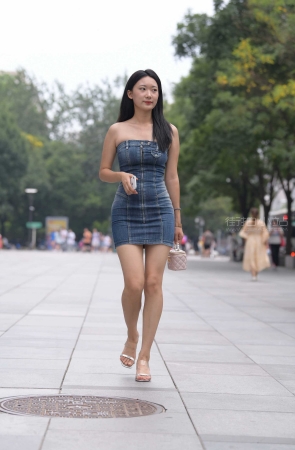 [一始专区] 牛仔裙美女 【图片➕视频】