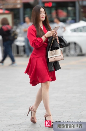 红裙高挑美女3A3778[251M]