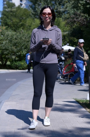 1703尝试搭讪腼腆美女