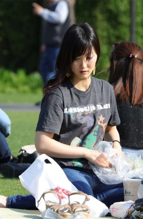 No1625 俊俏的日本姑娘感觉到我的目光，却不知哪里才是重点