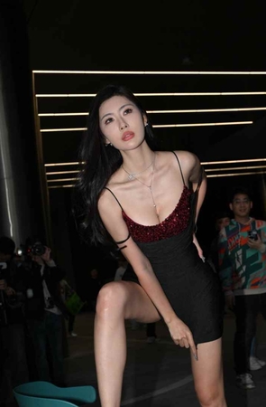 大美女网红叶濛雨 [85P-1.41GB]