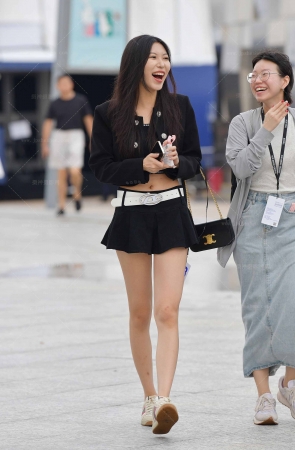 笑得真甜，哥看见心痒痒231213-7-51 15P