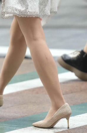 诱惑肉丝街拍高跟shaofu