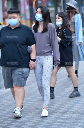 运动瑜伽裤美女