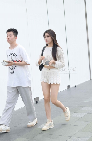 夏日清凉小姐姐