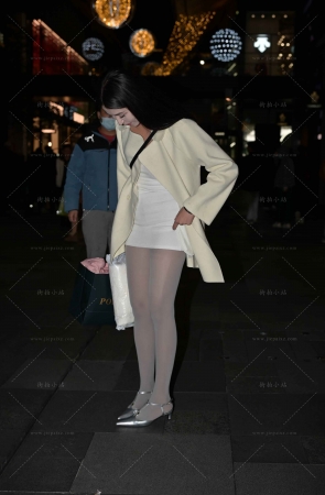 偶遇丝腿小姐姐