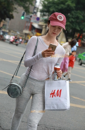 狂追1公里 拍摄翘臀健美MM