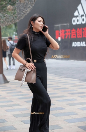 B37、你的胸挡住我的wifi了