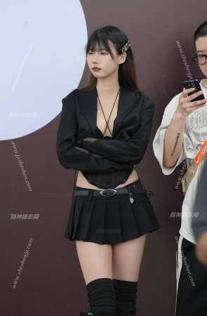 妹子彪悍得勒/231020-3-36 13P