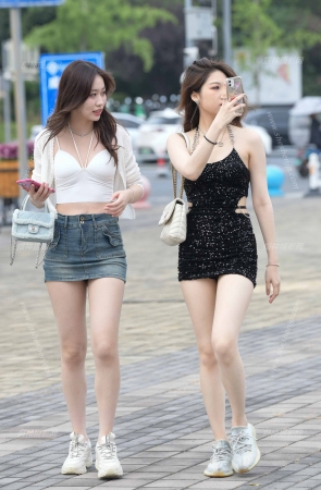 23623-32=55√夏日俩闺蜜 12P