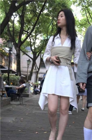 白色连衣裙性感凉高跟街拍美女 [1.18 GB]
