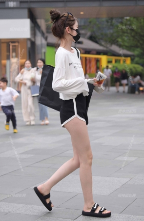 热裤性感美女.230917-3-75 14P