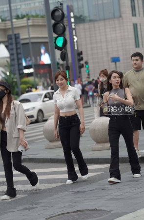 魅力嘿裤小姐姐