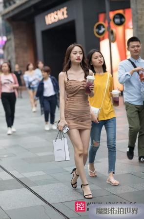 看到这膝盖有点心疼3A2911[622M]