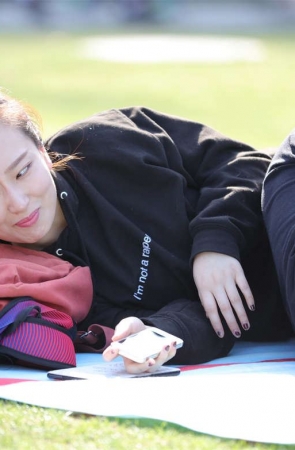 No1324 韩系风美少女一双未经开发的纯洁素足，全套美姿让人尽情观赏 第1套