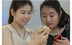 4k-丝袜美足高跟、年轻的少妇