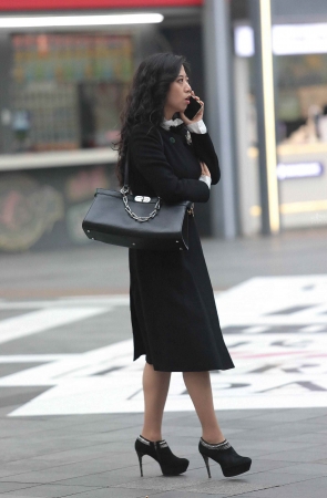 街拍肉丝恨天高